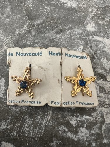 Paire de boucles d’oreilles étoile stock neuf ancienne vers 1930 dormeuses