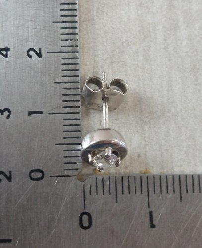 Paire de boucles d'oreilles strass, en argent massif ^