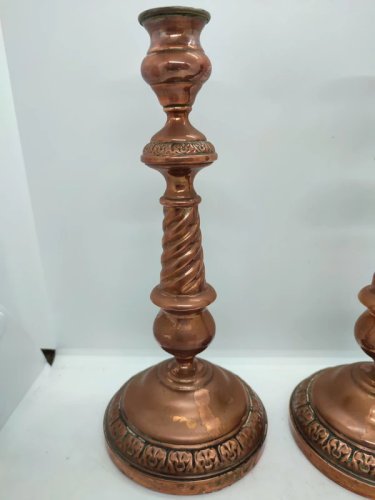 paire de bougeoir ancien en cuivre en bon etat