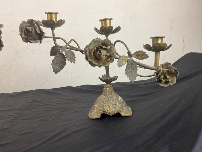 PAIRE DE BOUGEOIR AUTEL D EGLISE RELIGIEUX EN LAITON BRONZE XIXEME