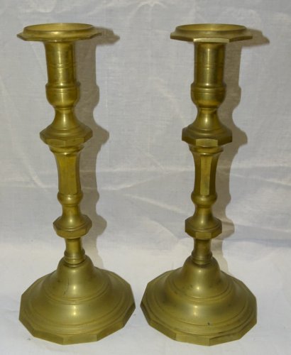 -PAIRE de BOUGEOIRS BAROQUE XXe BRONZE ou LAITON déco BOUGIE COLLECTION     D