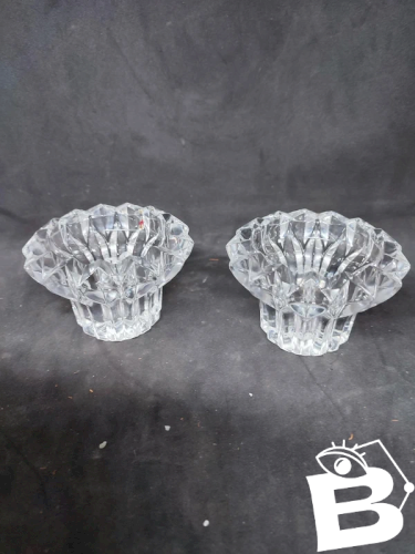 paire de bougeoirs cristal darques modele cheverny en bon etat