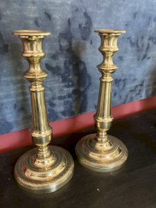 Paire de bougeoirs en bronze - début XIXe 