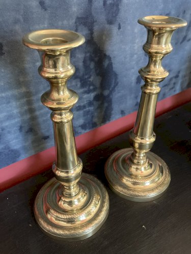 Paire de bougeoirs en bronze - début XIXe 