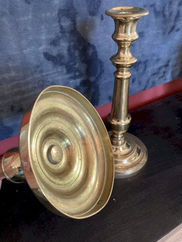 Paire de bougeoirs en bronze - début XIXe 