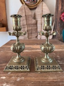 Paire de bougeoirs en bronze XIXe