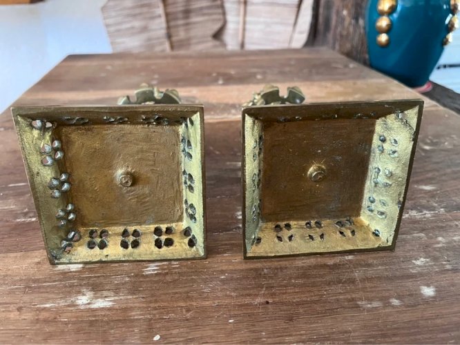 Paire de bougeoirs en bronze XIXe