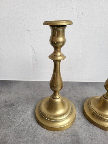 PAIRE DE BOUGEOIRS EN LAITON DU XIX ème SIECLE