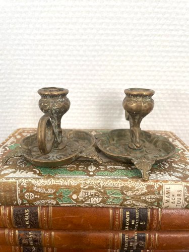 Paire de bougeoirs en laiton