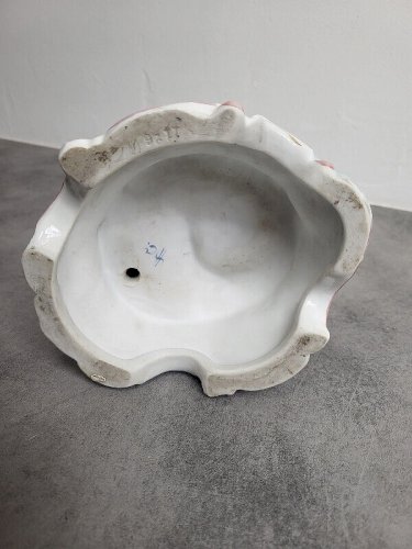 PAIRE DE BOUGEOIRS EN PORCELAINE ALLEMANDE DU XIX ème SIECLE