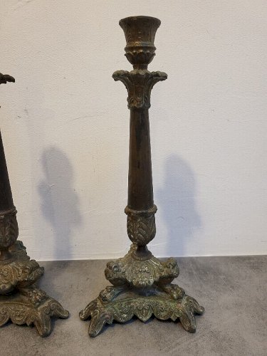 PAIRE DE BOUGEOIRS EN REGULE EMPIRE DU XIX ème SIECLE
