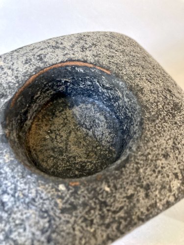 Paire de bougeoirs en terre cuite finition anthracite, années 1980