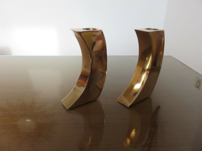PAIRE DE BOUGEOIRS MODERNISTES EN LAITON DORE ANNEES 70 VINTAGE