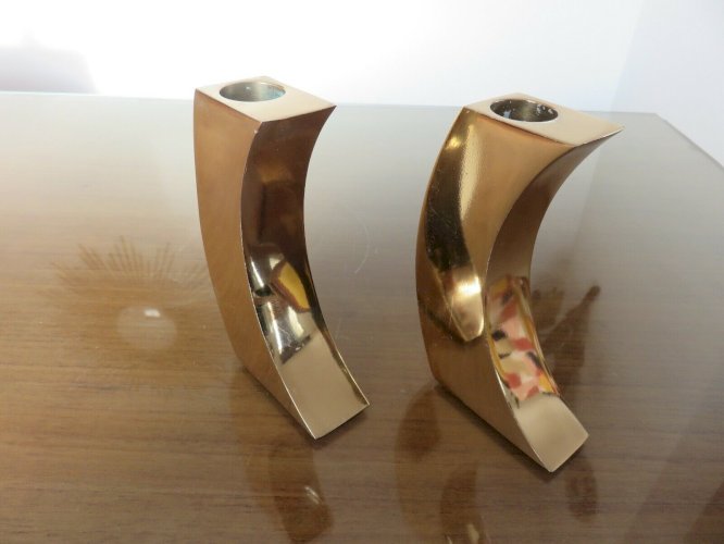 PAIRE DE BOUGEOIRS MODERNISTES EN LAITON DORE ANNEES 70 VINTAGE