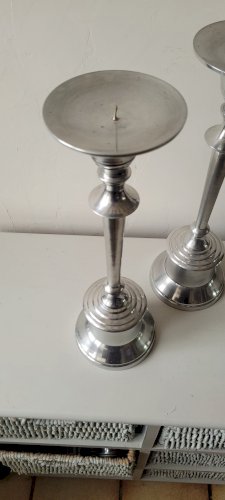 Paire de bougeoirs pique cierges