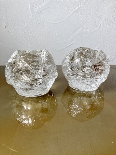 Paire de bougeoirs « Snowball » – Ann Wolff pour Kosta Boda, Suède (1973)