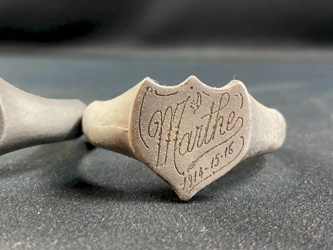 Paire de bracelets en métal travail de tranchée poilus 1ère Guerre Mondiale WWI