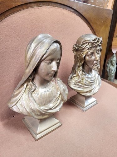 PAIRE DE BUSTES RELIGIEUX LE CHRIST EN REGULE