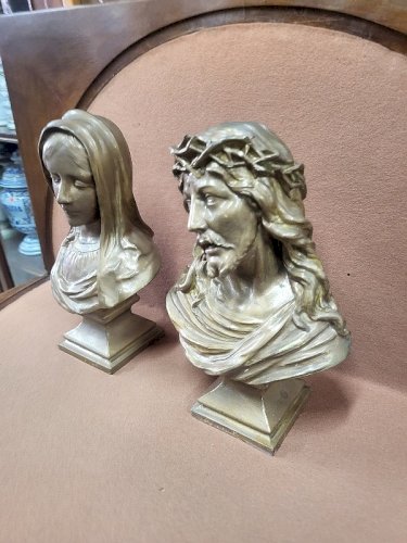 PAIRE DE BUSTES RELIGIEUX LE CHRIST EN REGULE