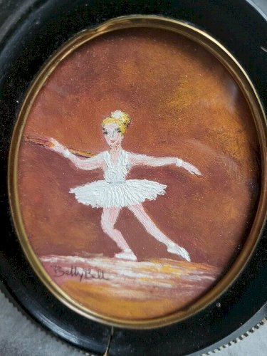 PAIRE DE CADRES MEDAILLON PEINTURE DE BETTY BELLE DANSEUSE CLASSIQUE