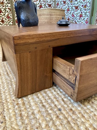 Paire de caissons bas en bois massif – tables de chevet ou bouts de canapé