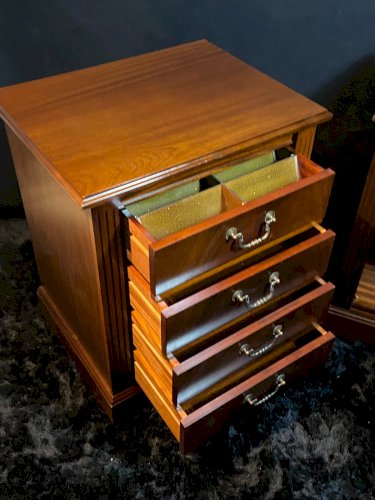 Paire de caissons de bureau, blocs de classement en acajou de style anglais