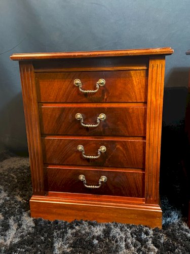 Paire de caissons de bureau, blocs de classement en acajou de style anglais