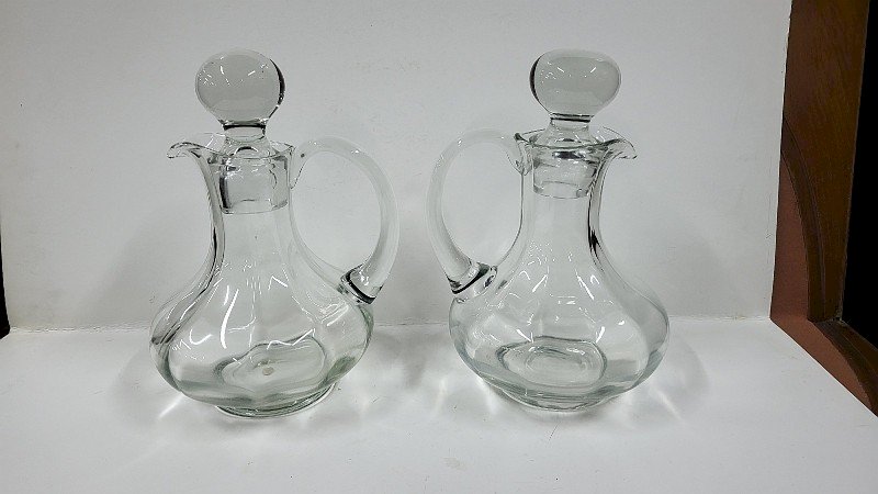 PAIRE DE CARAFES EN CRISTAL