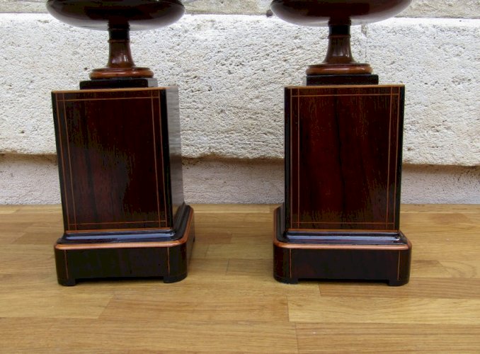 Paire de cassolettes CHARLES X palissandre et citronnier époque XIX  