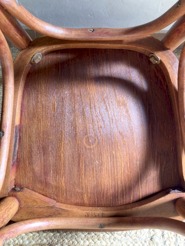 Paire de chaises bistrot en bois signées Thonet, années 1940