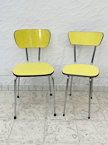 Paire de chaises en formica jaune et chrome vintage