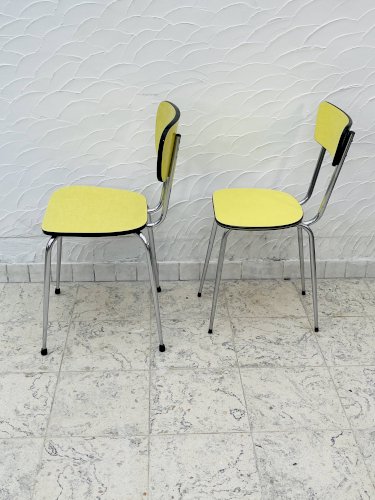 Paire de chaises en formica jaune et chrome vintage