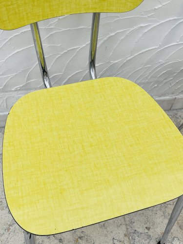 Paire de chaises en formica jaune et chrome vintage