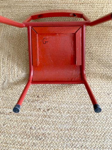 Paire de chaises Mullca maternelles en métal et bois peint en rouge et bleu, années 1950