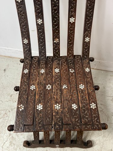 Paire de chaises pliantes de style Syrien XX siècle