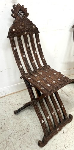 Paire de chaises pliantes de style Syrien XX siècle
