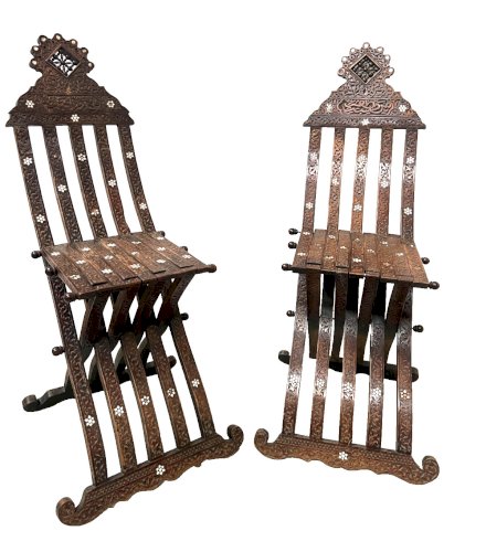Paire de chaises pliantes de style Syrien XX siècle