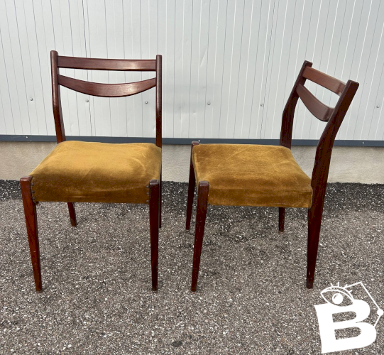 paire de chaises scandinaves