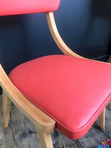 Paire de chaises vintage bois massif et skaï années 60, Meubles sièges anciens