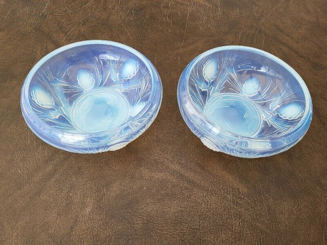 PAIRE DE COUPES DECOREES EN VERRE OPALESCENT N° 12