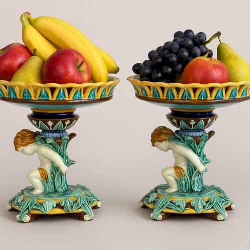 Paire de coupes en barbotine ancienne avec putti | Majolique XIXe siècle
