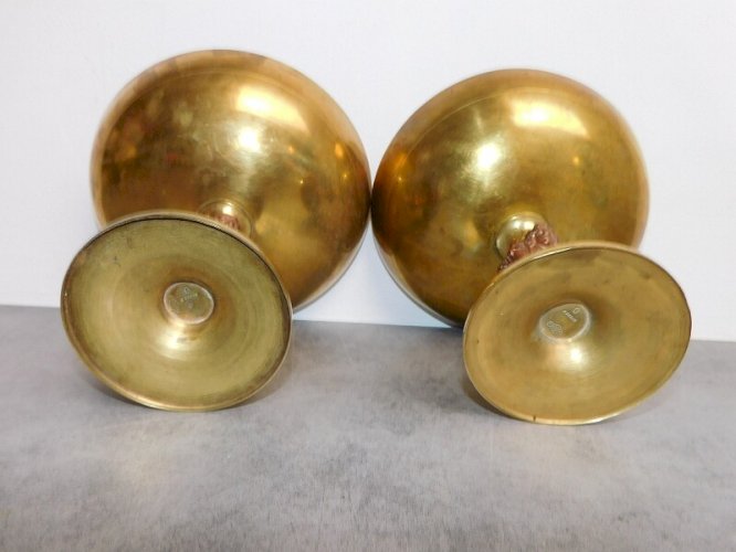 PAIRE DE COUPES OU CASSOLETTES EN BRONZE ET LAITON DU XIX ème SIECLE