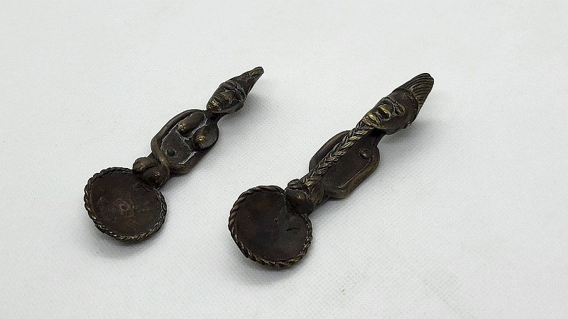 PAIRE DE  CUILLERES EN BRONZE AFRICAIN N° 1