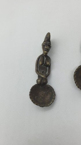 PAIRE DE  CUILLERES EN BRONZE AFRICAIN N° 1