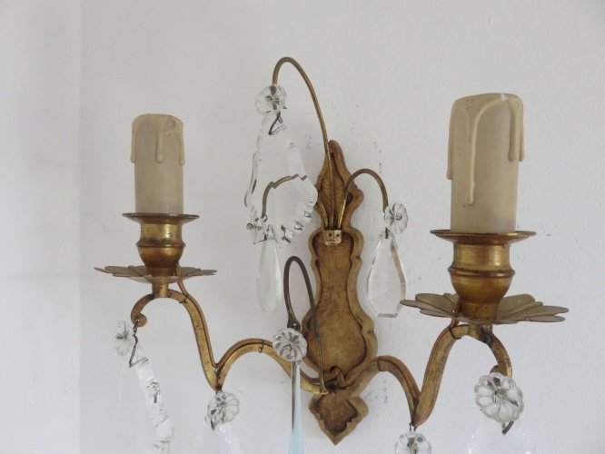 PAIRE DE DOUBLES APPLIQUES EN BRONZE ET PAMPILLES GOUTTES BLEUES ANNEES 30 40
