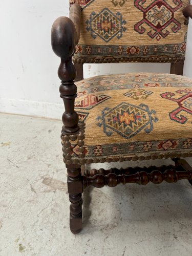 Paire de fauteuils de style Louis XIII a haut dossiers plats XX siècle