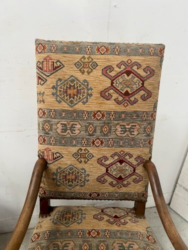 Paire de fauteuils de style Louis XIII a haut dossiers plats XX siècle