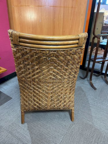 Paire de fauteuils en osier coloniaux