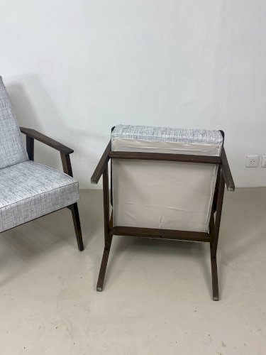 Paire de fauteuils Henryk Lis 300-190 année 70 tissu gris bleu chiné Ref :