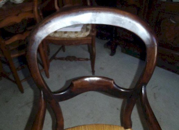 PAIRE DE FAUTEUILS LOUIS PHILIPPE EN NOYER PAILLE DOREE